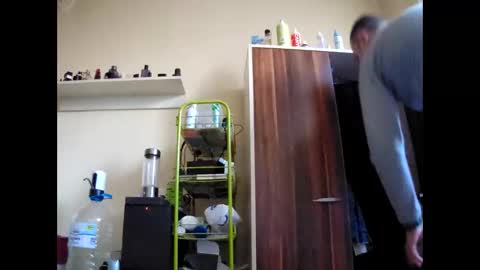 Beliqnegar online show from 12-15-25, 11:14