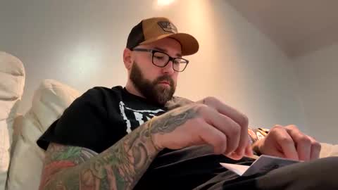 MrMrs online show from 12-31-24, 01:57