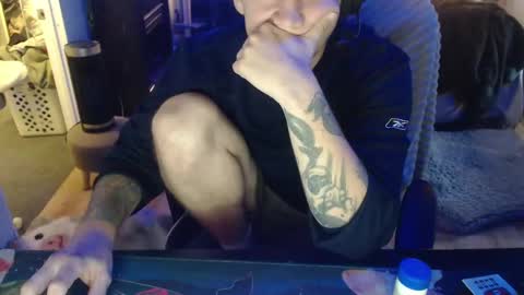 tattedhubs5 online show from 10-23-25, 08:51