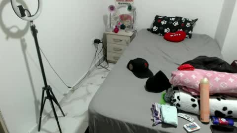 tatto_smoke_couple online show from 07-12-26, 05:09