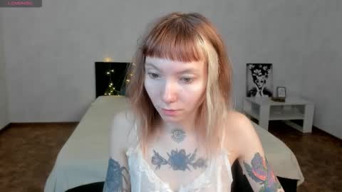 tattoo_artbaby online show from 09-22-25, 01:29