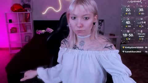 Snapshot of tattoo_artbaby chatting on 04-01-26, 06:36 tattoo_artbaby online show from 04-01-26, 06:36