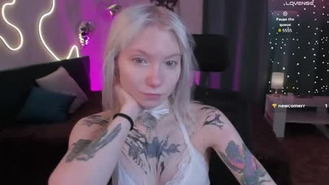 Snapshot of tattoo_artbaby chatting on 04-24-26, 12:57 tattoo_artbaby online show from 04-24-26, 12:57