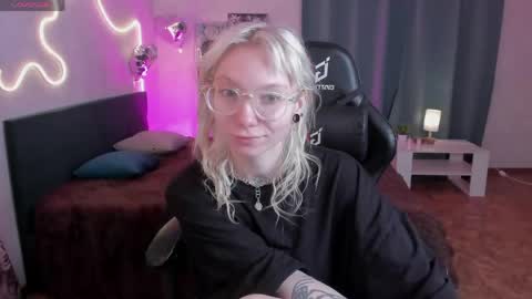 Snapshot of tattoo_artbaby chatting on 04-30-26, 01:45 tattoo_artbaby online show from 04-30-26, 01:45