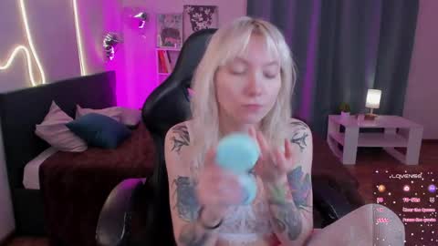 Snapshot of tattoo_artbaby chatting on 05-20-26, 01:12 tattoo_artbaby online show from 05-20-26, 01:12