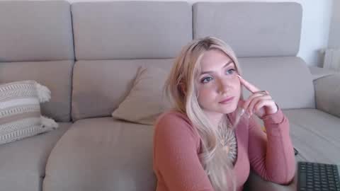 tattoobbgirl online show from 09-18-25, 06:54