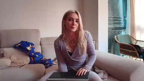 tattoobbgirl online show from 03-03-26, 04:46