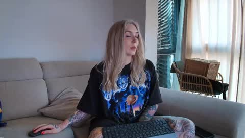 tattoobbgirl online show from 05-13-26, 06:27