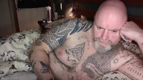 Tattooeddilf 01 online show from 01-09-25, 01:08