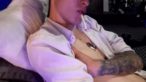 Jean pool online show from 04-25-26, 01:41