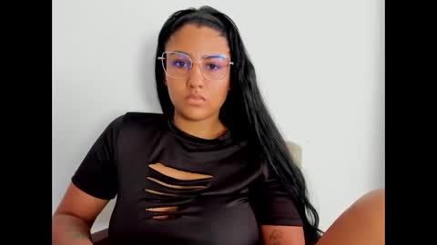 Tatiana Gomez online show from 05-01-26, 05:28