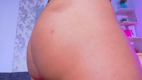 Snapshot of taty_miller chatting on 06-26-26, 08:46 Taty Miller online show from 06-26-26, 08:46