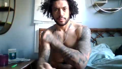 Snapshot of taurusbaeforever chatting on 10-29-25, 01:24 taurusbaeforever online show from 10-29-25, 01:24