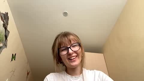 Evia online show from 03-21-26, 08:19