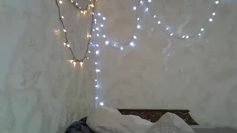 Taya online show from 12-28-24, 09:08