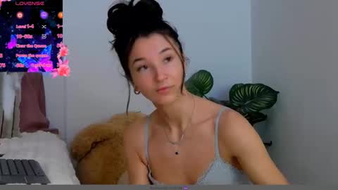 TayaKayan online show from 12-20-24, 02:52