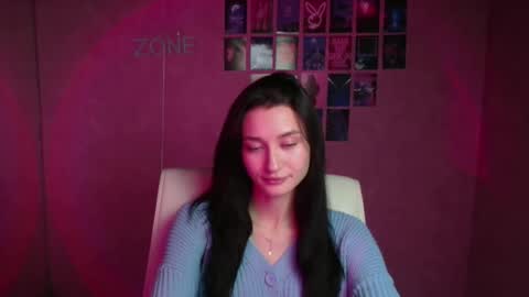 Snapshot of tayavibe chatting on 11-18-25, 06:51 Taya online show from 11-18-25, 06:51