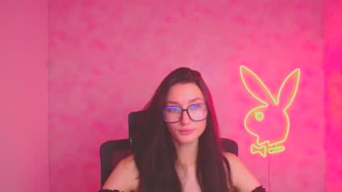 Snapshot of tayavibe chatting on 11-22-25, 06:23 Taya online show from 11-22-25, 06:23