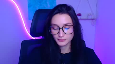 Snapshot of tayavibe chatting on 11-26-25, 06:36 Taya online show from 11-26-25, 06:36