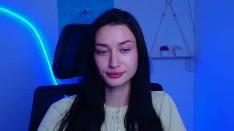 Snapshot of tayavibe chatting on 12-15-25, 06:28 Taya online show from 12-15-25, 06:28