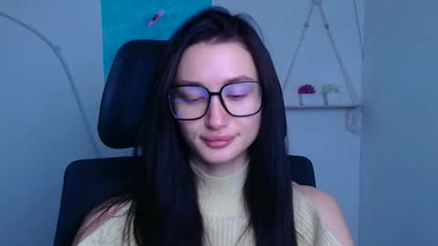 Snapshot of tayavibe chatting on 12-16-25, 06:29 Taya online show from 12-16-25, 06:29