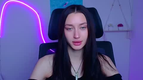 Snapshot of tayavibe chatting on 04-24-26, 05:43 Taya online show from 04-24-26, 05:43