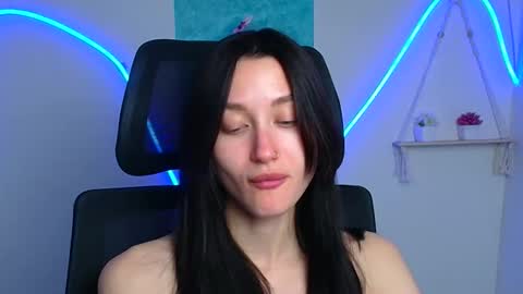 Snapshot of tayavibe chatting on 04-28-26, 11:15 Taya online show from 04-28-26, 11:15