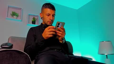 Snapshot of tayer_bennet chatting on 09-19-25, 03:52 tayer_bennet online show from 09-19-25, 03:52