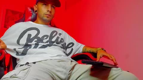 Snapshot of tayer_bennet chatting on 10-06-25, 07:22 tayer_bennet online show from 10-06-25, 07:22