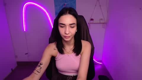 Tayla online show from 11-06-25, 06:47