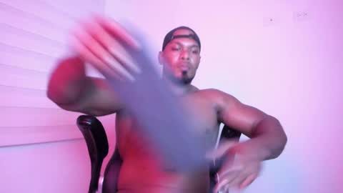 Snapshot of tayler_waka chatting on 12-08-24, 02:39 Tyler online show from 12-08-24, 02:39