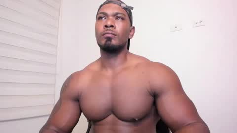 Snapshot of tayler_waka chatting on 01-17-25, 02:39 Tyler online show from 01-17-25, 02:39