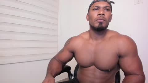 Snapshot of tayler_waka chatting on 01-18-25, 12:13 Tyler online show from 01-18-25, 12:13