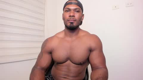 Snapshot of tayler_waka chatting on 01-22-25, 12:48 Tyler online show from 01-22-25, 12:48