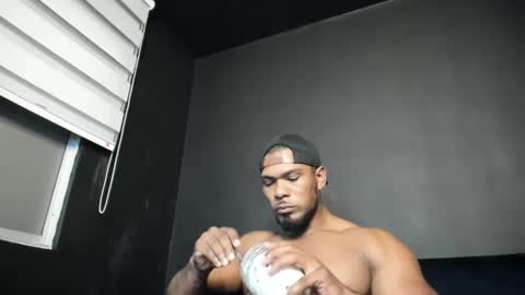 Snapshot of tayler_waka chatting on 02-20-25, 03:01 Tyler online show from 02-20-25, 03:01