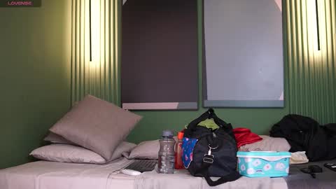 Teylor  Kim online show from 10-02-25, 06:37