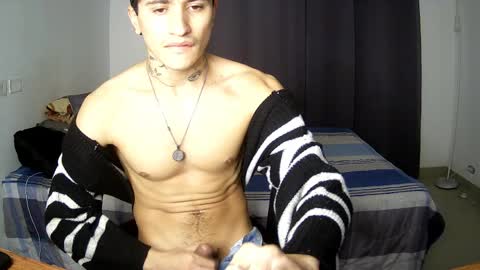 Snapshot of taylor_024 chatting on 05-30-26, 12:30 independent model online show from 05-30-26, 12:30