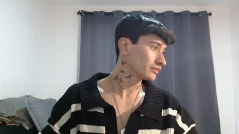 Snapshot of taylor_024 chatting on 06-07-26, 12:53 independent model online show from 06-07-26, 12:53