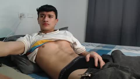 Snapshot of taylor_024 chatting on 06-18-26, 01:37 independent model online show from 06-18-26, 01:37