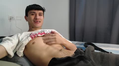 Snapshot of taylor_024 chatting on 06-20-26, 04:26 independent model online show from 06-20-26, 04:26