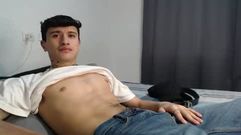 Snapshot of taylor_024 chatting on 06-23-26, 06:44 independent model online show from 06-23-26, 06:44