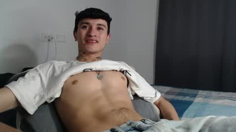 Snapshot of taylor_024 chatting on 07-01-26, 06:15 independent model online show from 07-01-26, 06:15