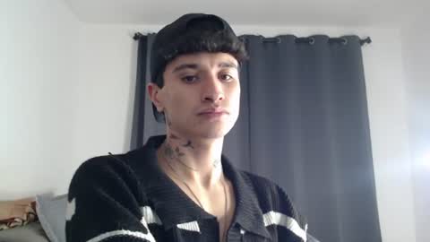 Snapshot of taylor_024 chatting on 07-07-26, 10:52 independent model online show from 07-07-26, 10:52