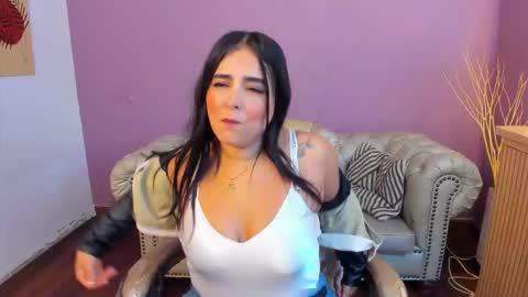 Snapshot of taylor_bennet chatting on 10-03-25, 12:13 Taylor Bennet online show from 10-03-25, 12:13