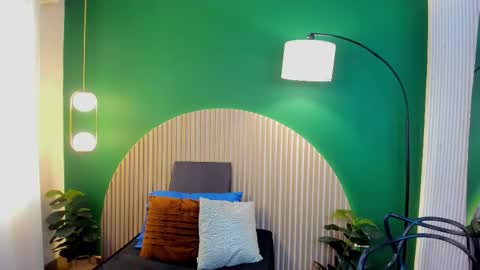 Snapshot of taylor_bennet chatting on 11-02-25, 12:07 Taylor Bennet online show from 11-02-25, 12:07