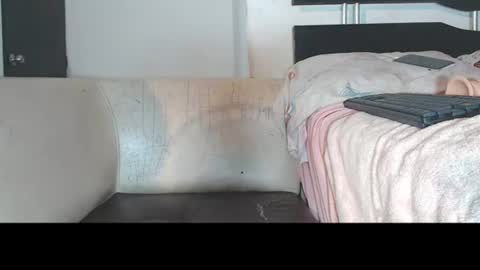 Snapshot of taylor_hot85 chatting on 07-17-26, 03:35 taylor hot online show from 07-17-26, 03:35