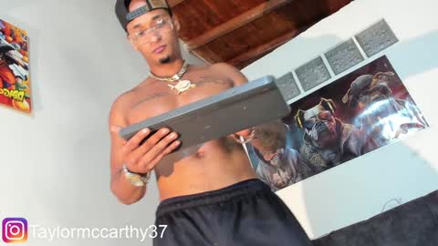 Taylor Mccarthy online show from 01-08-25, 01:32