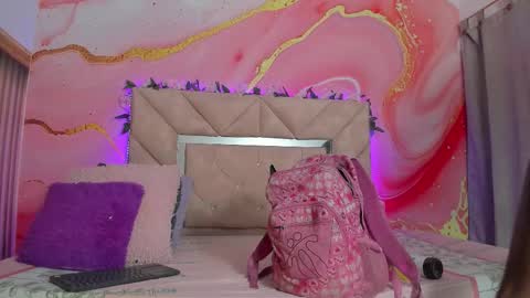 Oriana online show from 11-28-25, 11:02