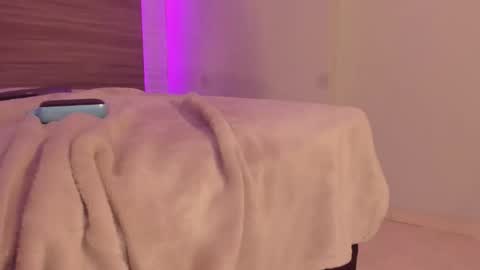 Taylor  online show from 02-12-26, 12:55