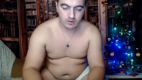 Snapshot of taylorhot33 chatting on 12-21-24, 07:06 TAYLOR the MASTER online show from 12-21-24, 07:06